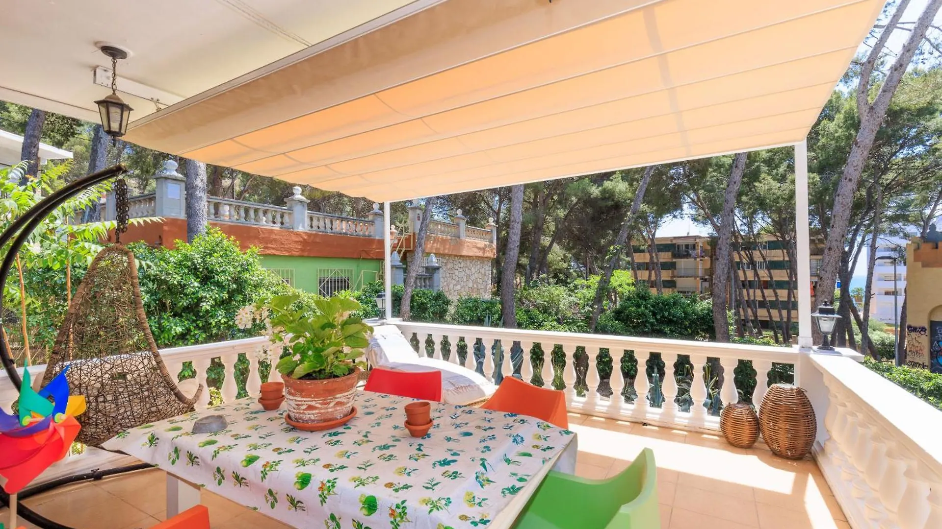 סאלו Villa Frades 0*,  ספרד