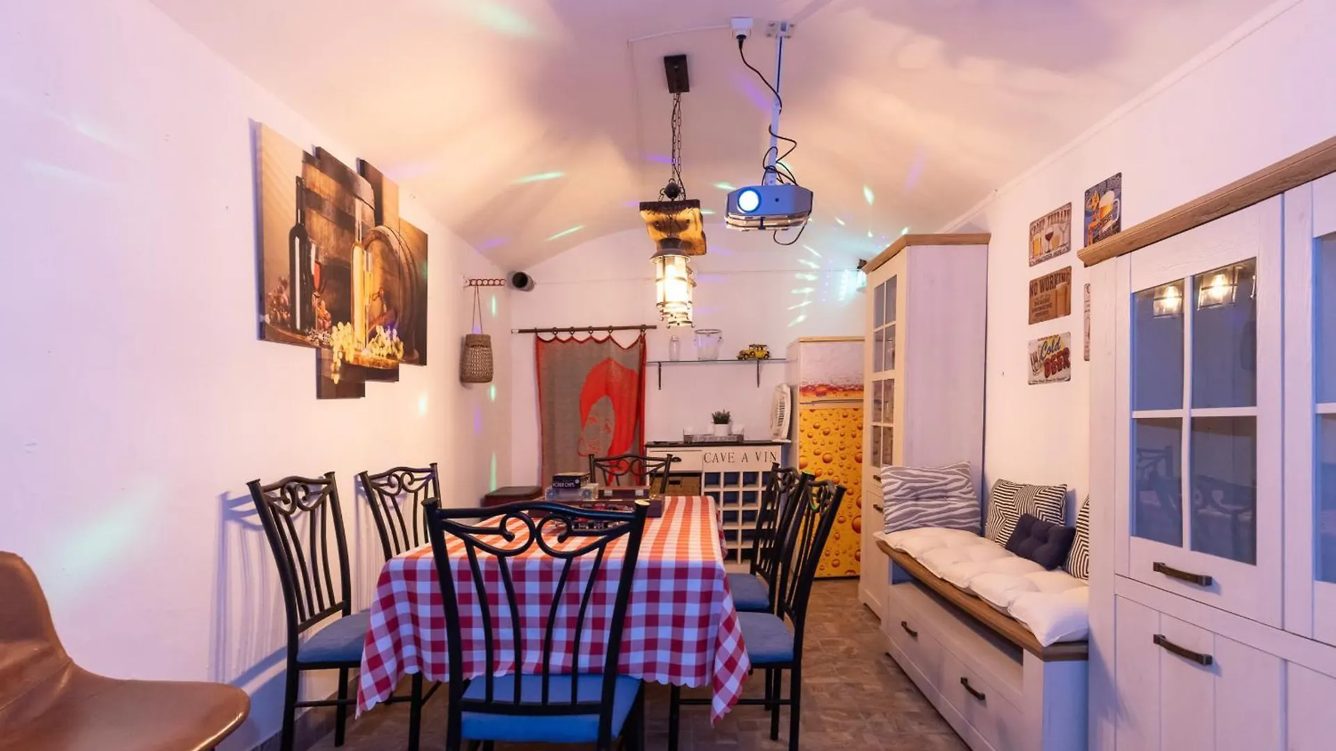 סאלו Villa Frades 0*,  ספרד