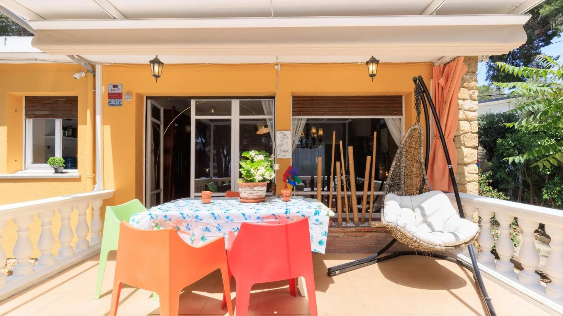 סאלו Villa Frades ספרד